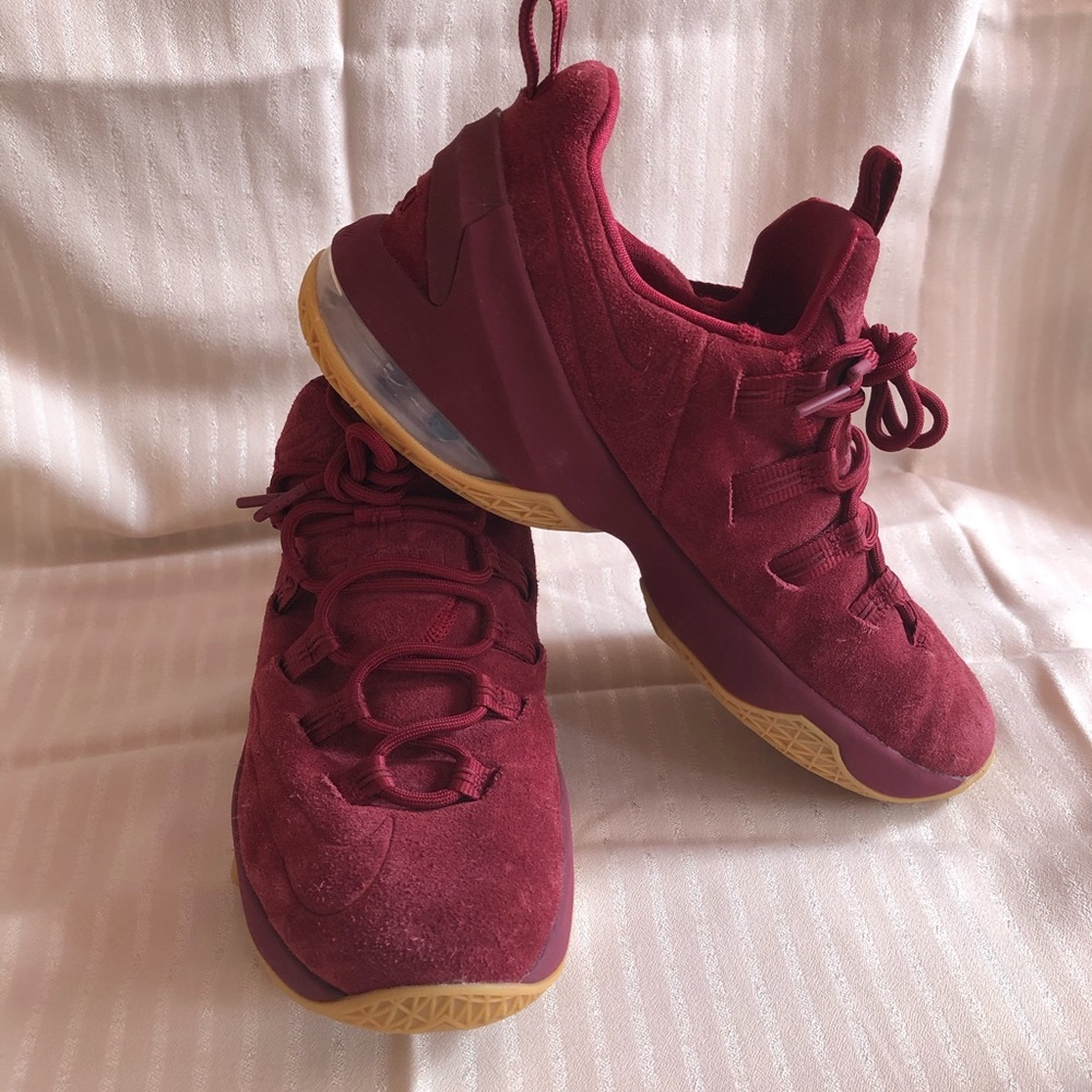 Men’s Nike Lebron 13 low premium Suede 9.5